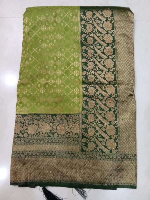 Bandhani silk saree - Image 2