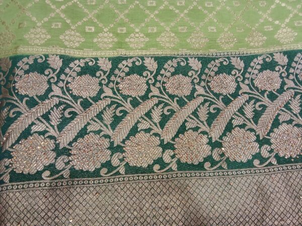 Bandhani silk saree - Image 4